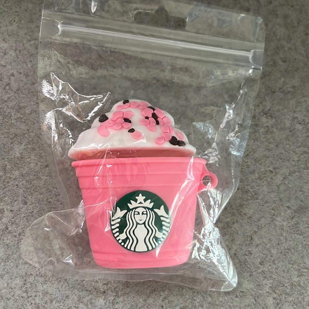 COPY - COPY - COPY - AirPods case with clip for first & second gen